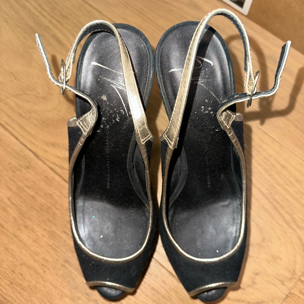 Giuseppe Zanotti Suede Heels 38